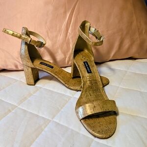 Nine West Cork Textured Gold Heels